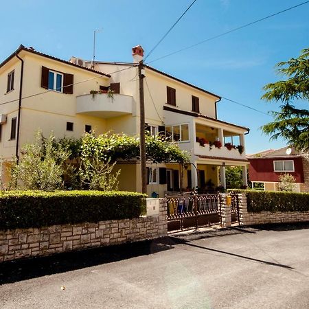 Apartmani Darko Rovinj Luaran gambar